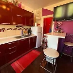 Pinky Life Apartment Split