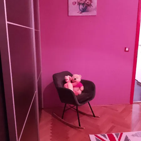 Pinky Life Apartment