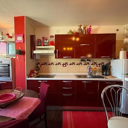 Pinky Life Апартаменти